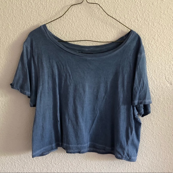 Crop top - Picture 1 of 3